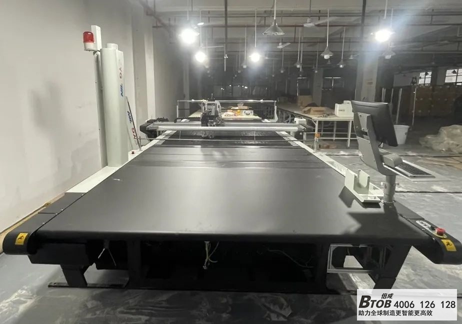 智能裁床,自動裁床生產廠家,服裝自動裁床,全自動裁床,自動裁剪機